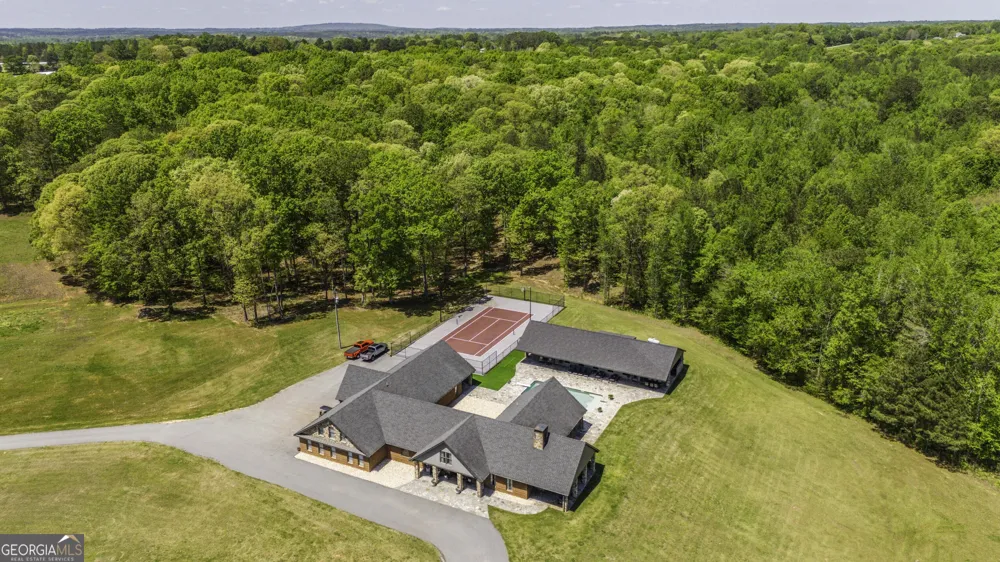1600 Happy Hollow RD Roopville, GA 30170