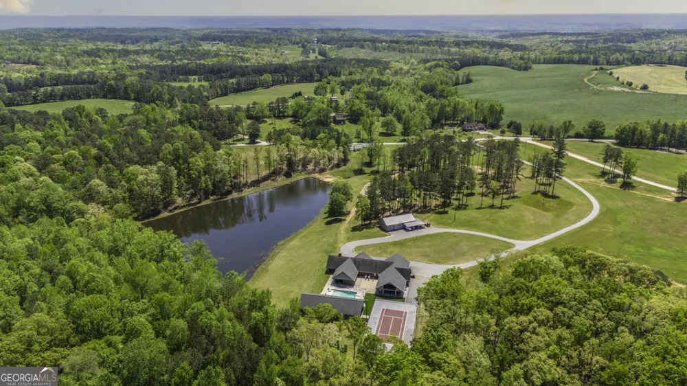 1600 Happy Hollow RD Roopville, GA 30170