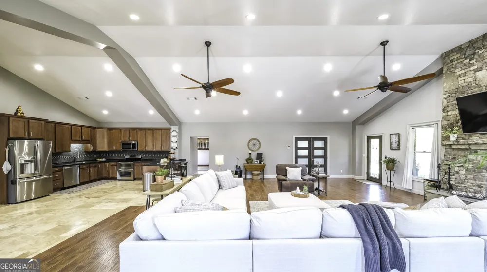 1600 Happy Hollow RD Roopville, GA 30170