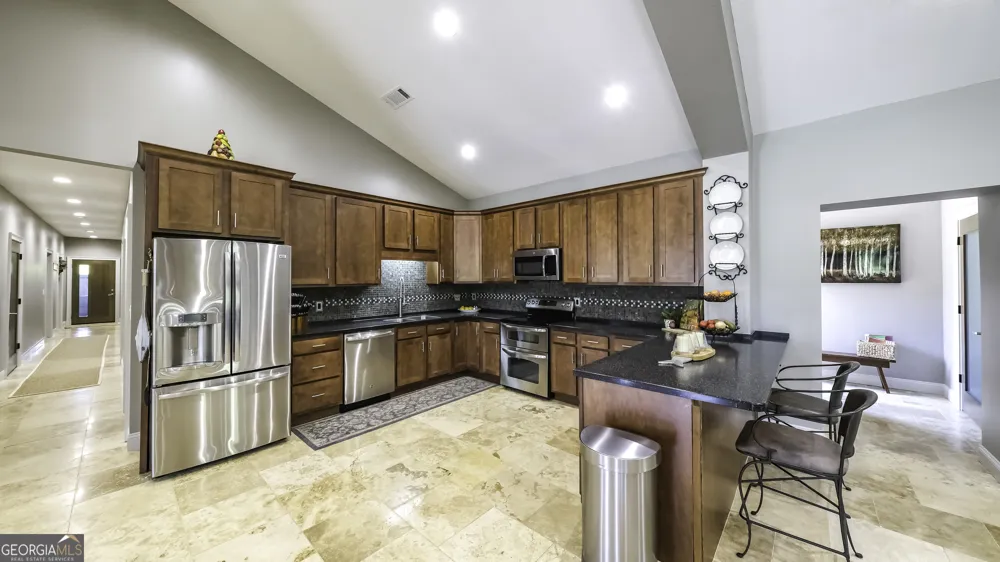 1600 Happy Hollow RD Roopville, GA 30170