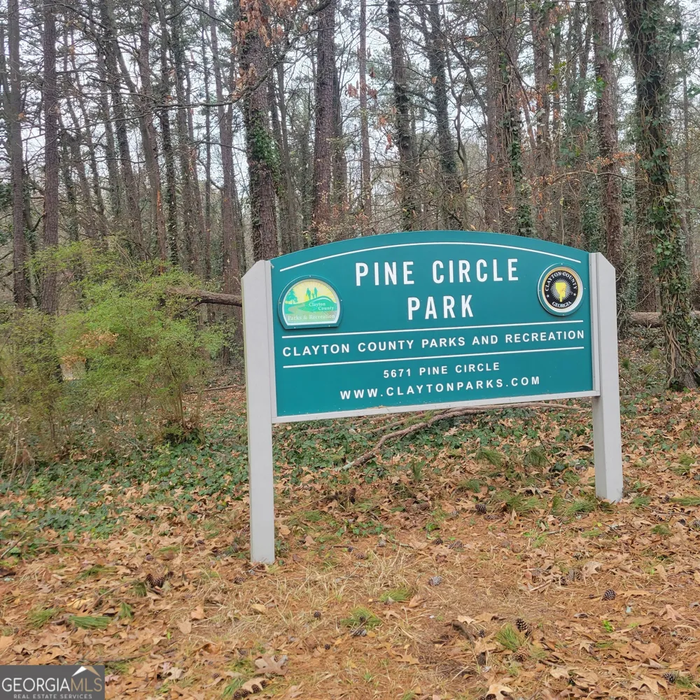 4682 Pine CIR Ellenwood, GA 30294