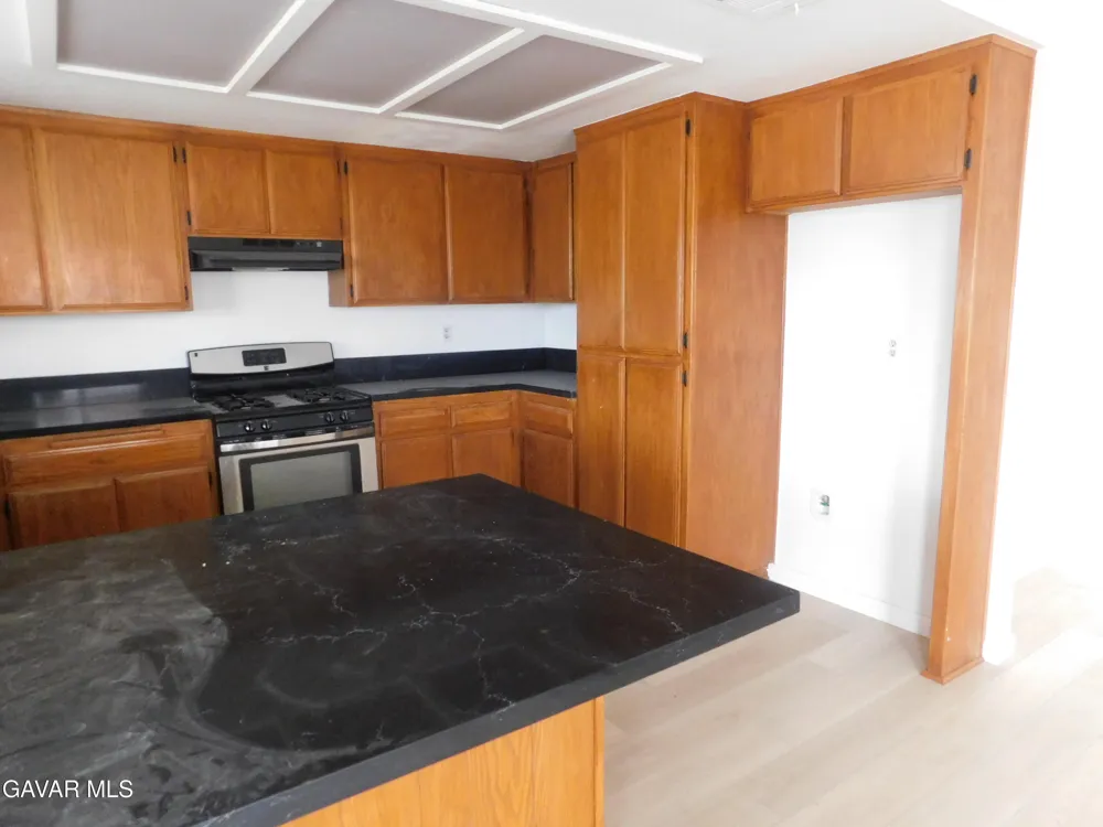 8260 Viburnum Avenue California City, CA 93505