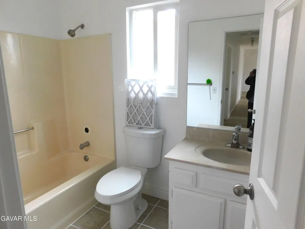 8260 Viburnum Avenue California City, CA 93505