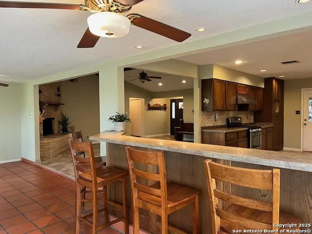 1216 Mockingbird Pleasanton, TX 78064