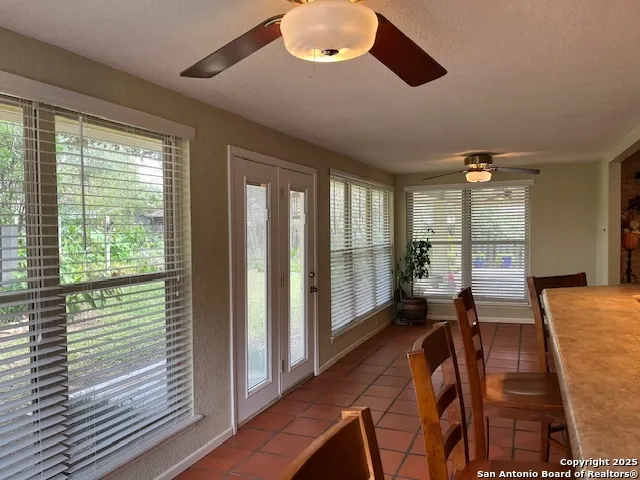 1216 Mockingbird Pleasanton, TX 78064