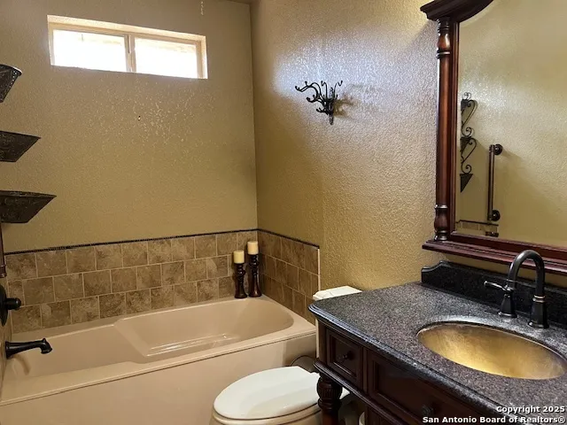 1216 Mockingbird Pleasanton, TX 78064