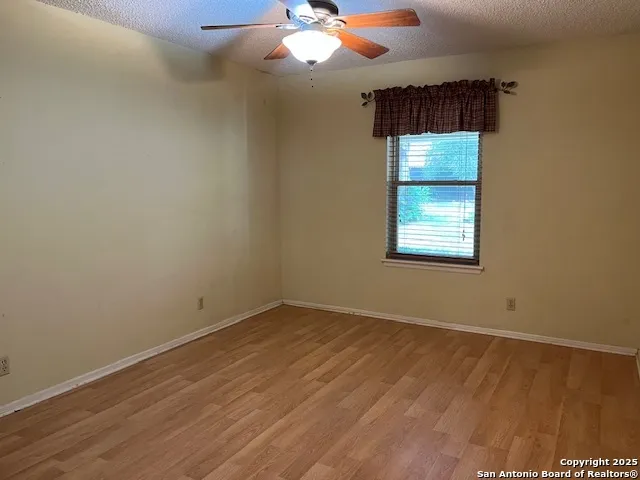 1216 Mockingbird Pleasanton, TX 78064