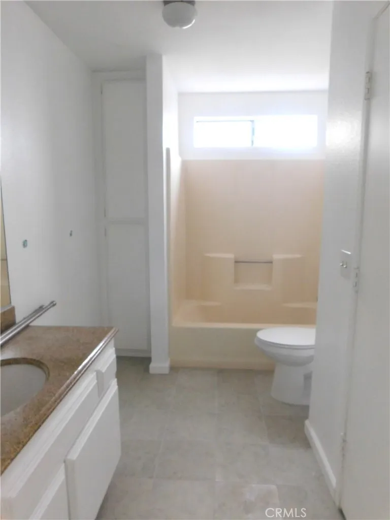 8260 Viburnum California City, CA 93505