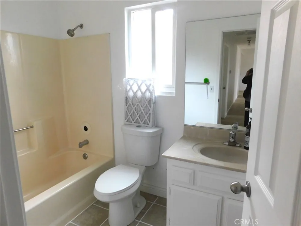 8260 Viburnum California City, CA 93505