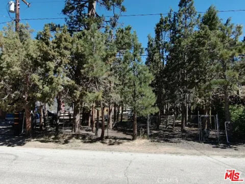 E Mountain View Boulevard