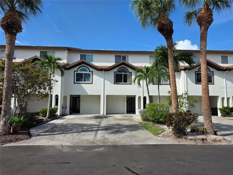 391 MADEIRA CIRCLE