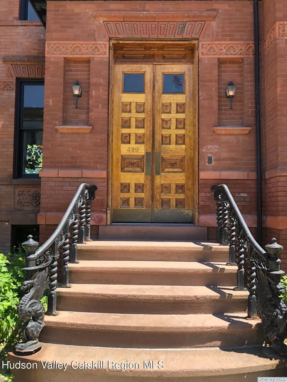 420 Warren Hudson, NY 12534