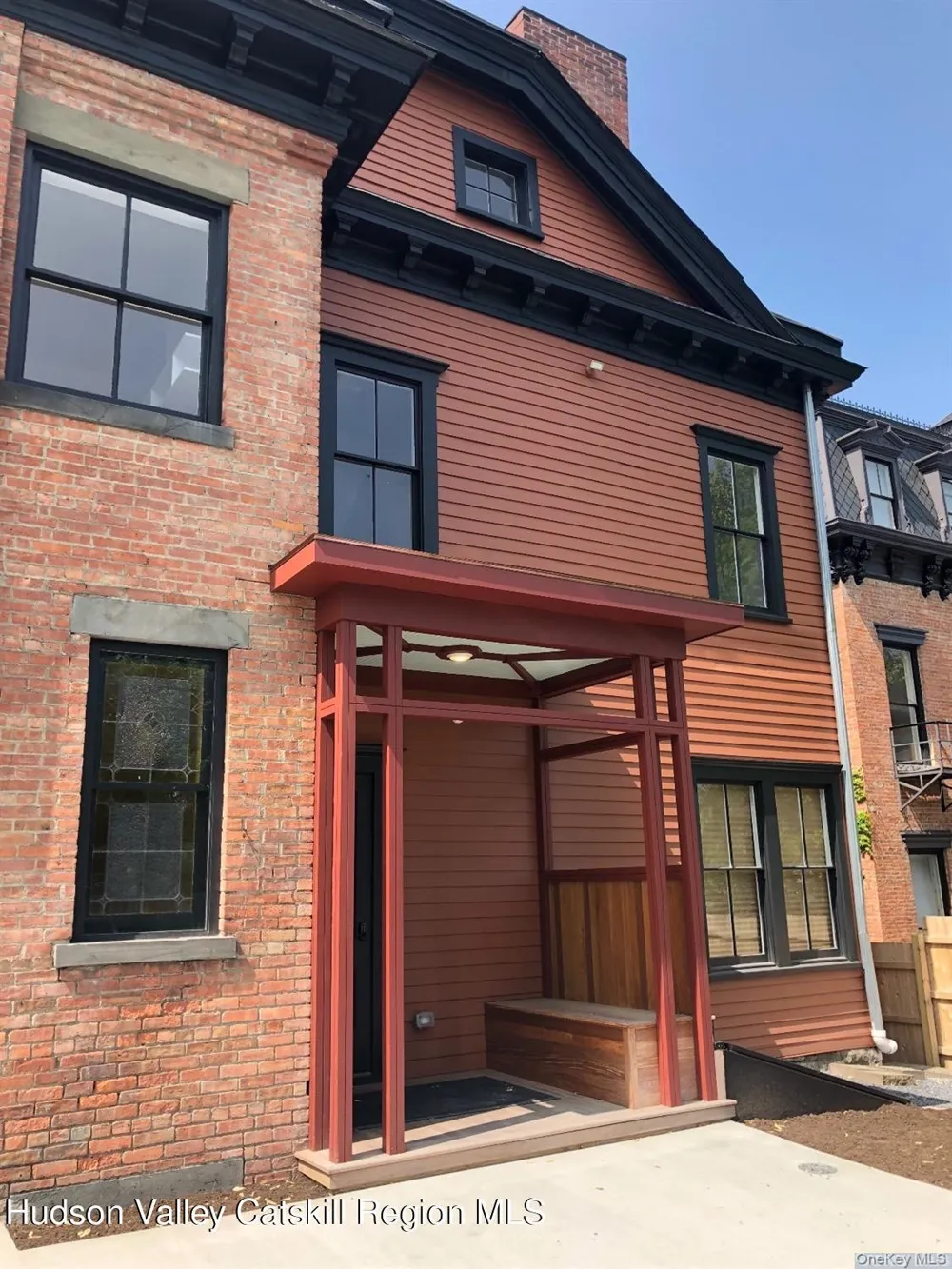 420 Warren Hudson, NY 12534