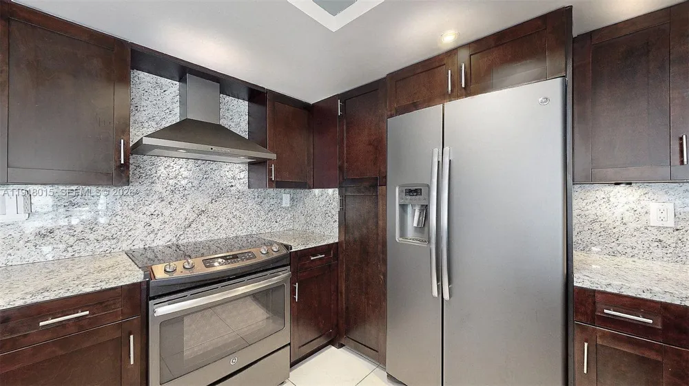 1000 Parkview Dr #431 Hallandale Beach, FL 33009