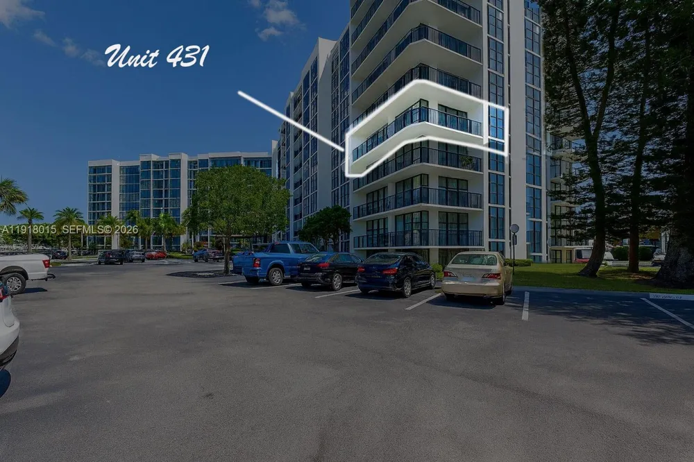 1000 Parkview Dr #431 Hallandale Beach, FL 33009