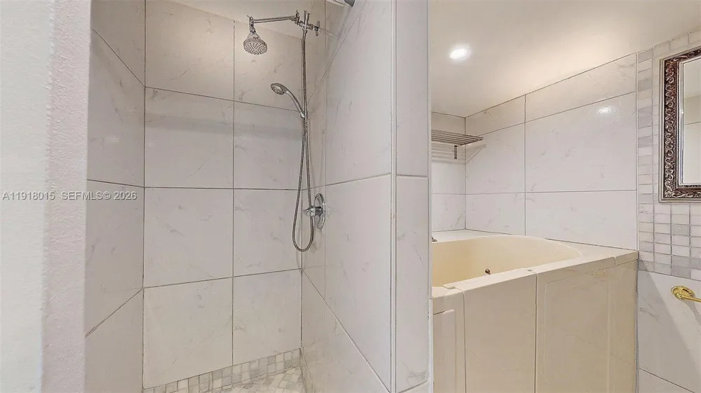 1000 Parkview Dr #431 Hallandale Beach, FL 33009