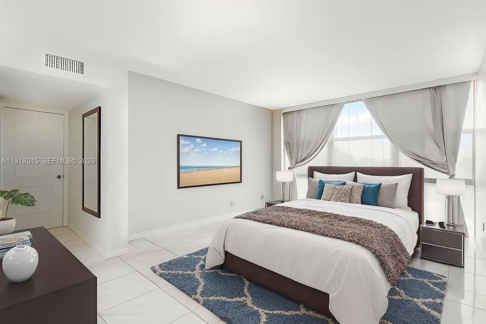 1000 Parkview Dr #431 Hallandale Beach, FL 33009