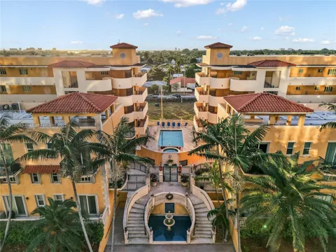 8888 Collins Ave #103