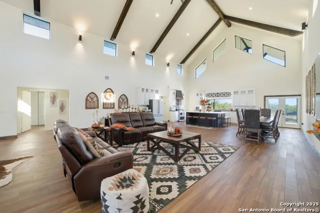 11103 Jarratt Atascosa, TX 78002