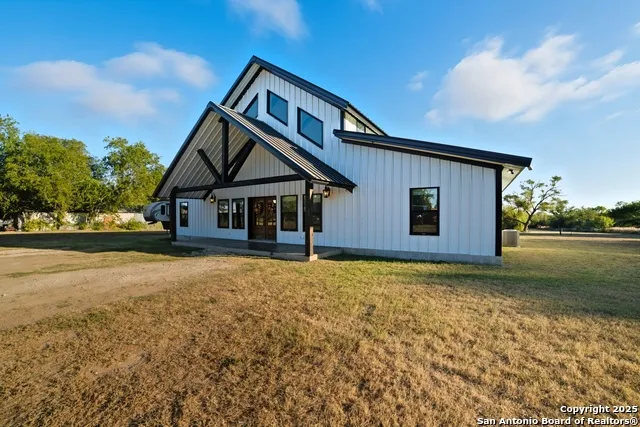 11103 Jarratt Atascosa, TX 78002