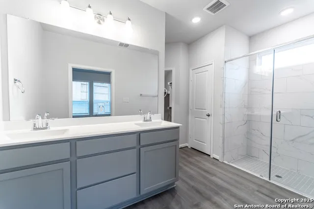 5901 Fannin Point Schertz, TX 78108