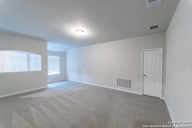 5901 Fannin Point Schertz, TX 78108