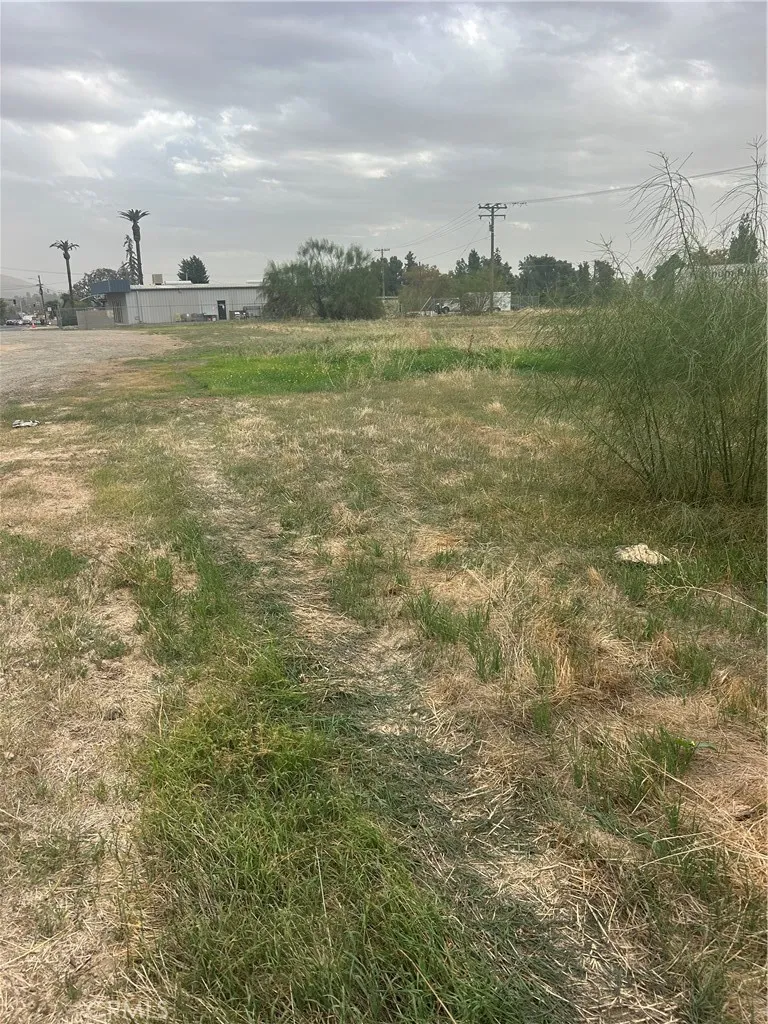 MAIN STREET Porterville, CA 93257