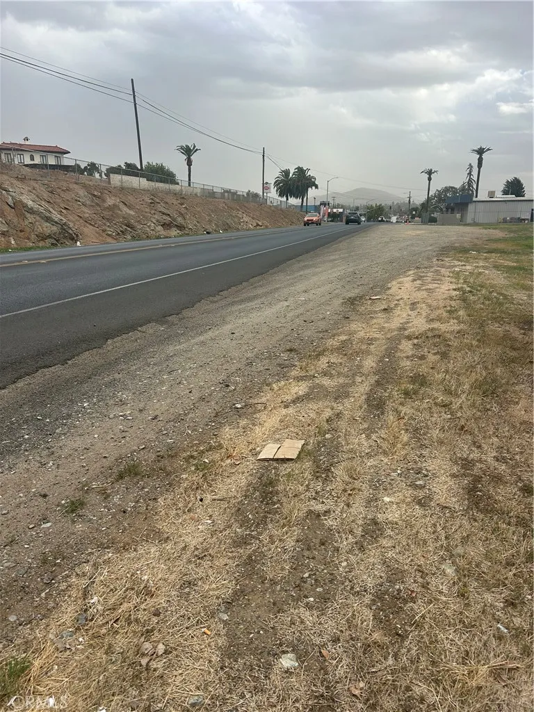 MAIN STREET Porterville, CA 93257