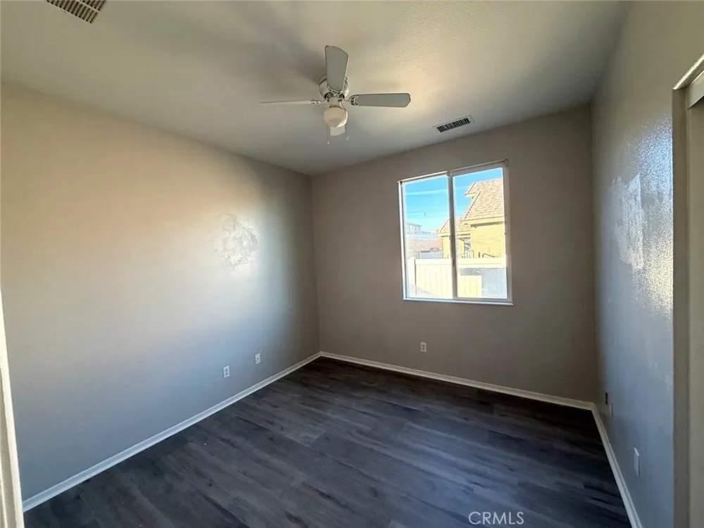 11807 Desert Glen Adelanto, CA 92301