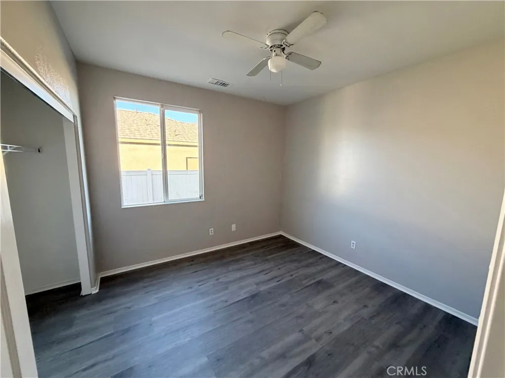 11807 Desert Glen Adelanto, CA 92301