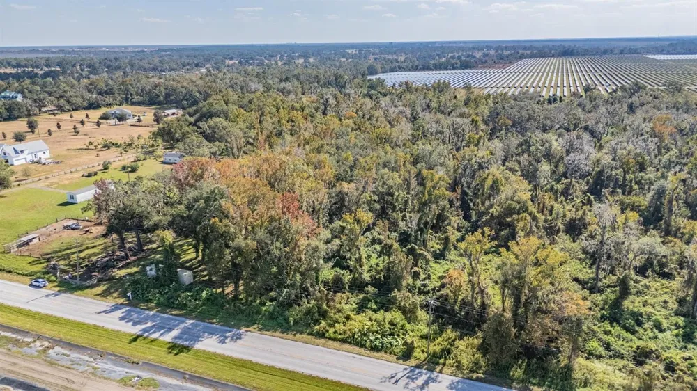 18113 672 HIGHWAY Lithia, FL 33547