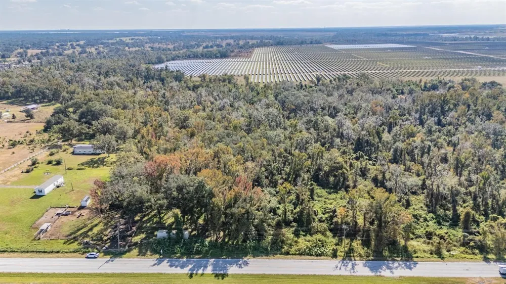 18113 672 HIGHWAY Lithia, FL 33547