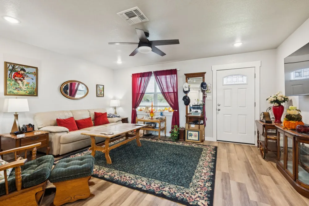 E Reno Road Reno, TX 76020