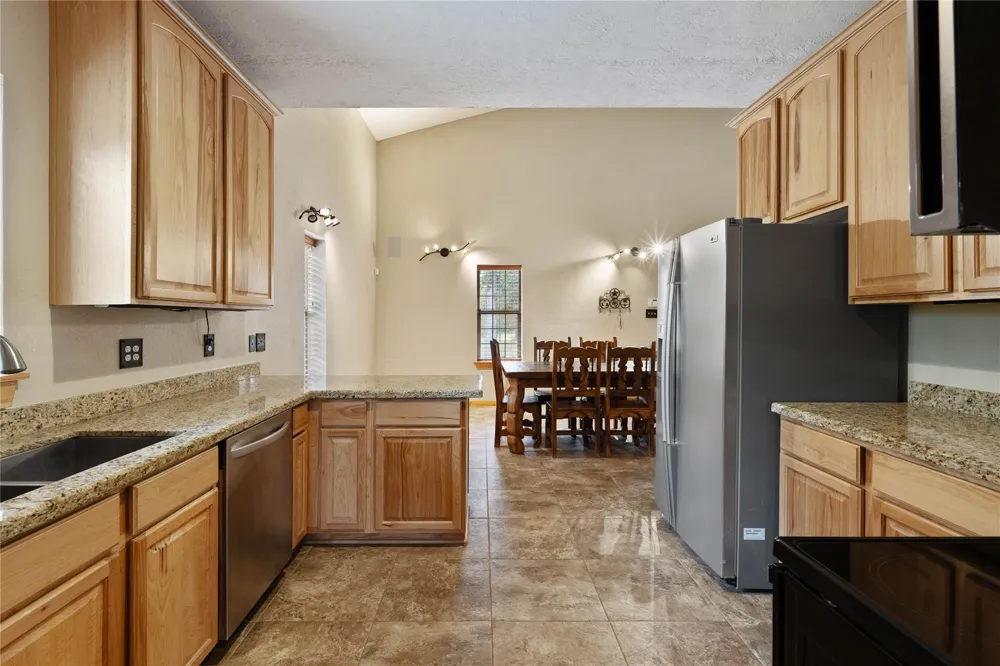15606 Kristen Lane Willis, TX 77378