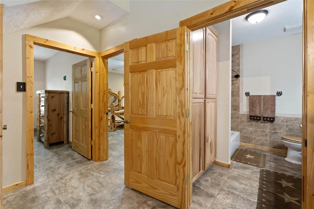15606 Kristen Lane Willis, TX 77378