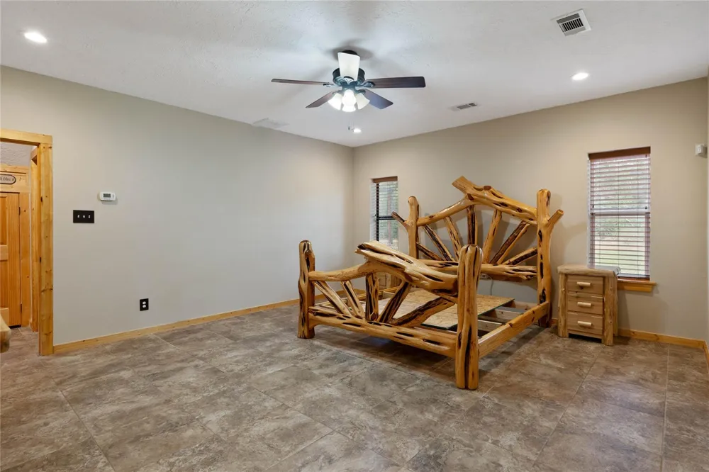 15606 Kristen Lane Willis, TX 77378