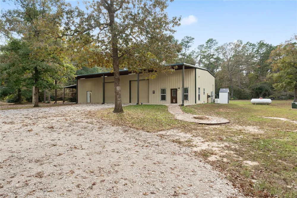 15606 Kristen Lane Willis, TX 77378