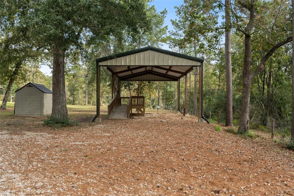 15606 Kristen Lane Willis, TX 77378