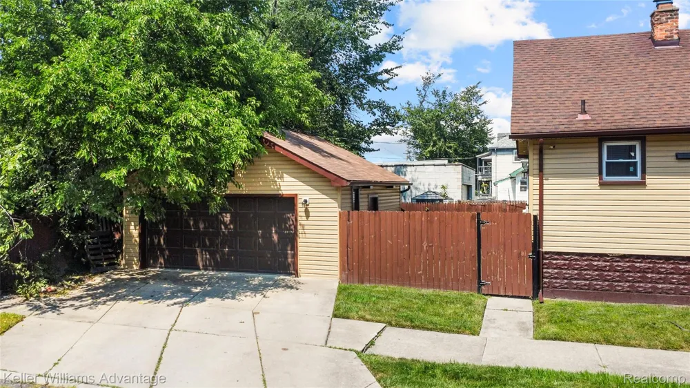 1449 Wayburn Street Grosse Pointe Park City, MI 48230