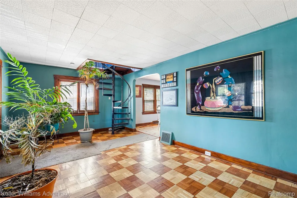 1449 Wayburn Street Grosse Pointe Park City, MI 48230
