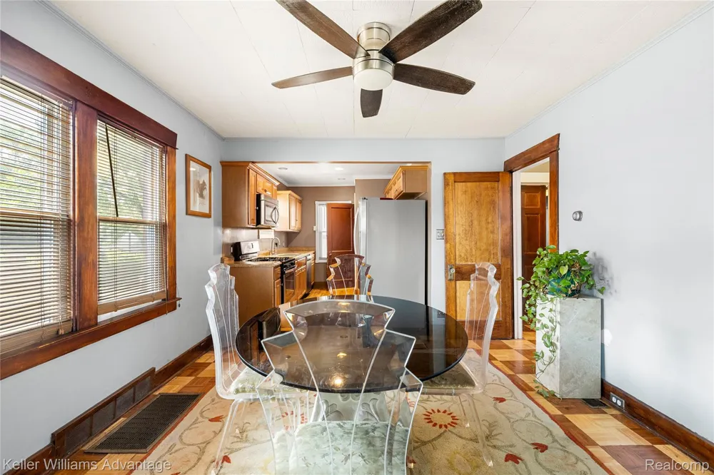1449 Wayburn Street Grosse Pointe Park City, MI 48230