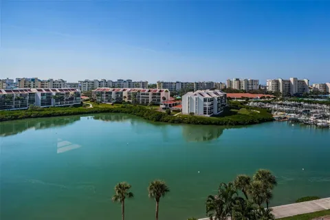 7400 SUN ISLAND DRIVE S #806