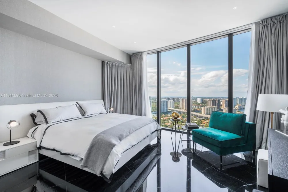 18555 Collins Ave #3505 Sunny Isles Beach, FL 33160