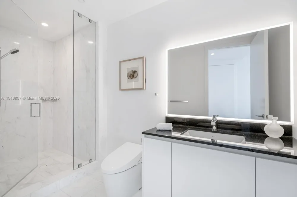 18555 Collins Ave #5105 Sunny Isles Beach, FL 33160
