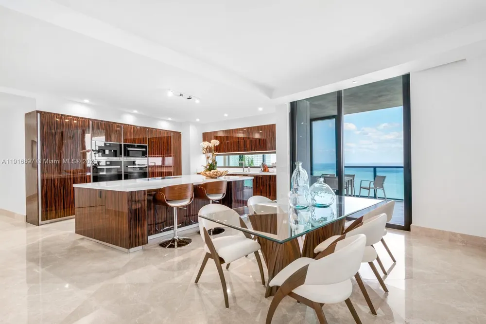 18555 Collins Ave #5105 Sunny Isles Beach, FL 33160