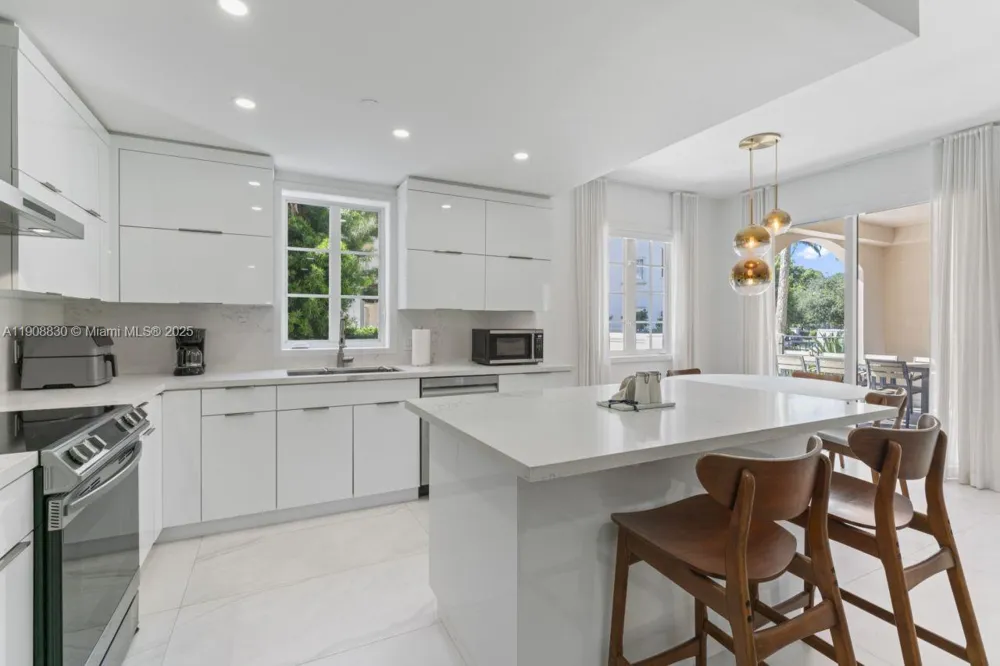 19217 Fisher Island Dr #19217 Miami Beach, FL 33109