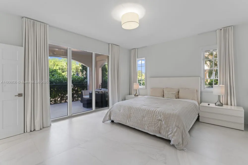 19217 Fisher Island Dr #19217 Miami Beach, FL 33109