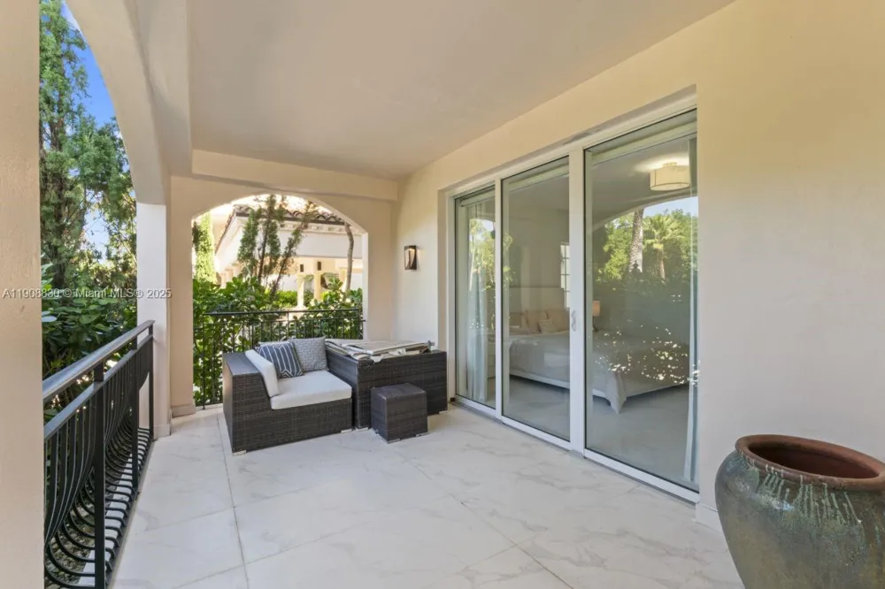 19217 Fisher Island Dr #19217 Miami Beach, FL 33109