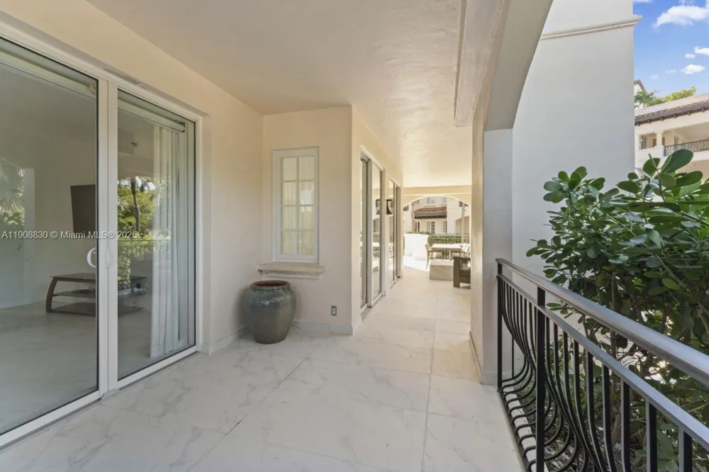 19217 Fisher Island Dr #19217 Miami Beach, FL 33109
