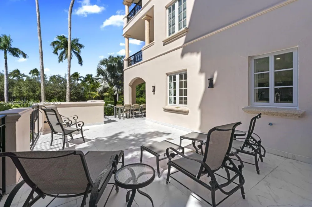 19217 Fisher Island Dr #19217 Miami Beach, FL 33109
